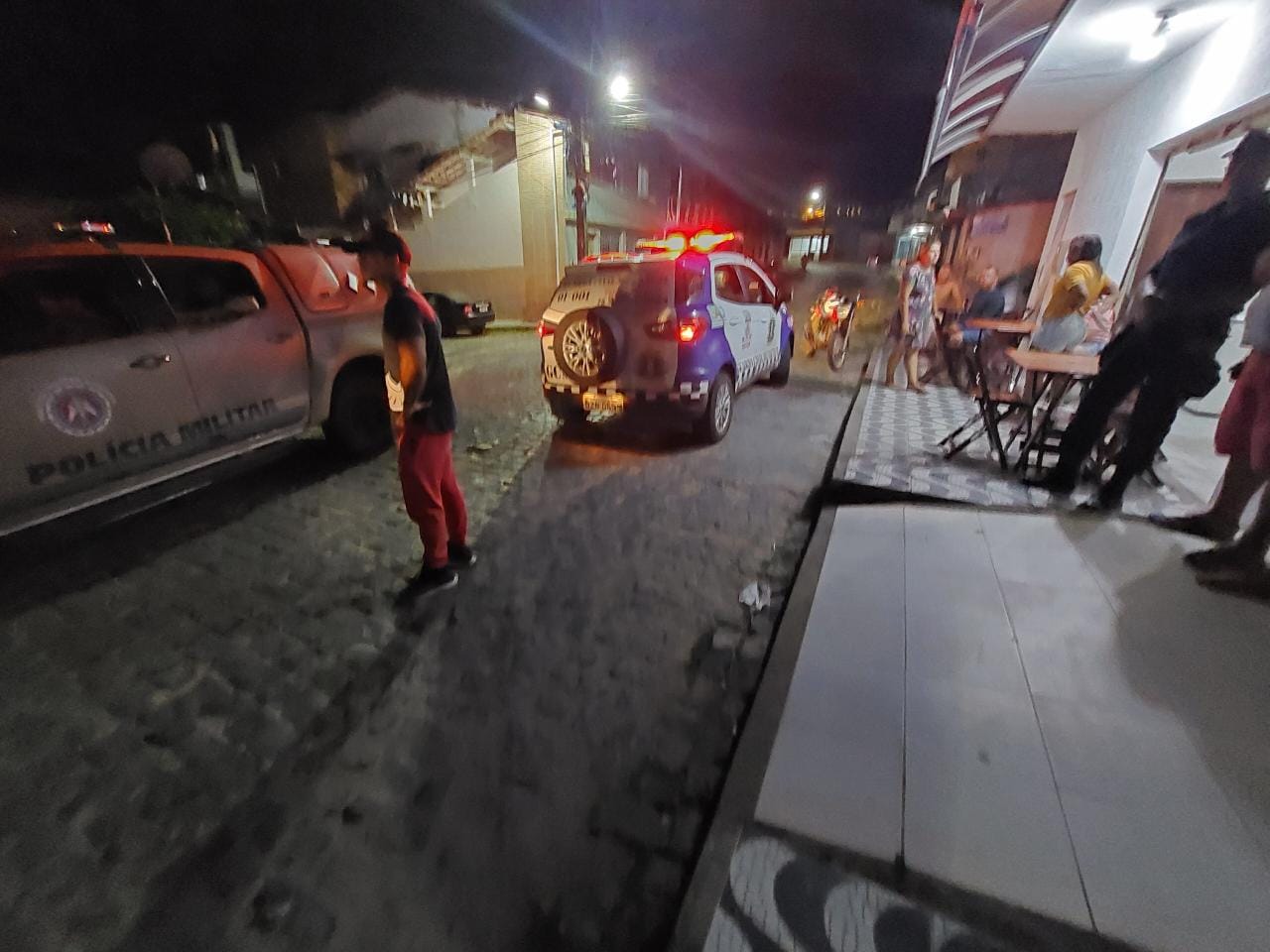 Clientes de bar são vítimas de assalto no Bela Vista em Santo Antônio de Jesus