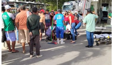 Motos batem no Centro da cidade de Mutuípe neste sábado
