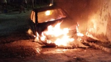 Carro é encontrado incendiado na Praça da Minguara em Amargosa