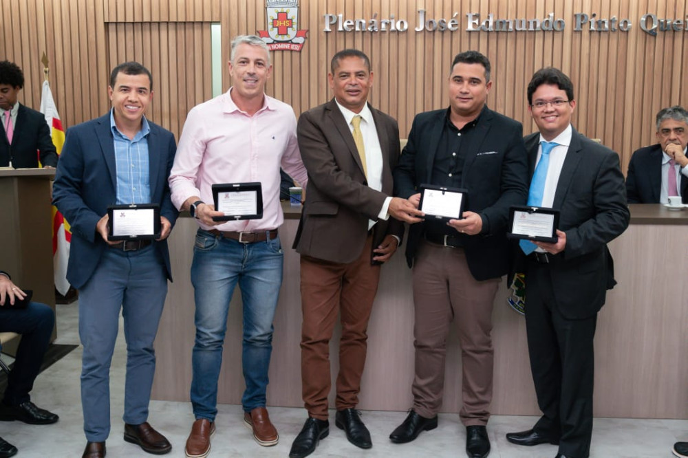 Câmara Municipal homenageia Hospital Regional pelos 14 anos de serviço com sessão solene