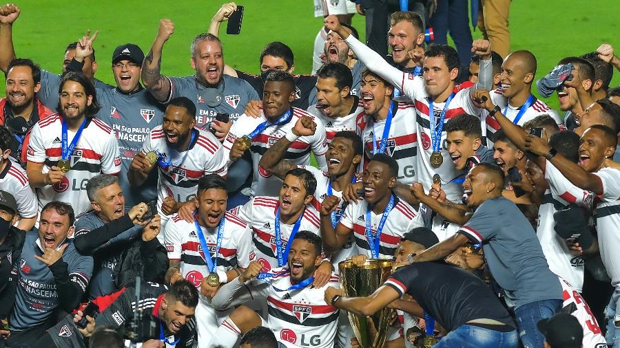 É CAMPEÃO! SÃO PAULO FAZ GOLAÇO, EMPATA COM O FLAMENGO E CONQUISTA O TÍTULO