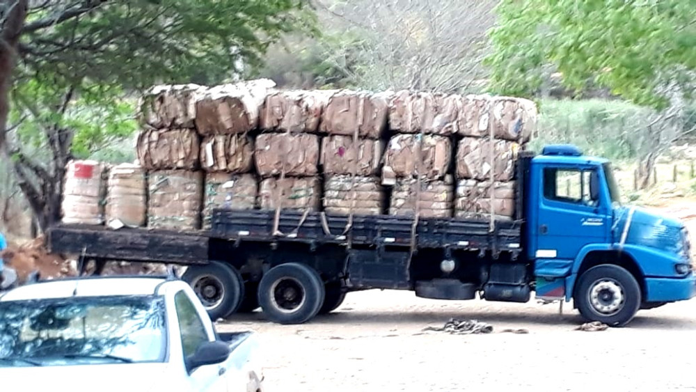 Coleta seletiva da cooperativa ACMRV, em Brejões, ultrapassa 15 toneladas de papelão