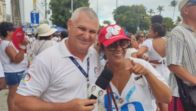 Leninha, representando a educação estadual, destacando a Lavagem do Bonfim como manifestação cultural