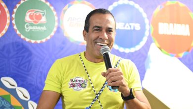 Bruno Reis diz que segunda de Carnaval superou sábado em número de pessoas e celebra