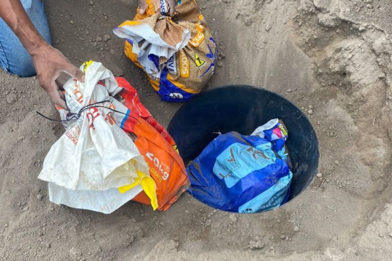 Polícia Civil apreende 35 kg de drogas enterrados em tonéis na Operação Unum Corpus em Amargosa