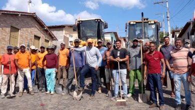 Mutirão de limpeza organizado pelo prefeito Ricardo Cerqueira mobiliza dezenas de voluntários em Brejões