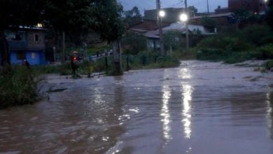 Chuva forte causa o alagamento de casas, comércio, colégio, hospital, ruas e desabamentos de muros em Brejões