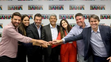 Governador recebe o prefeito de Brejões, a vice-prefeita e realiza a entrega de duas novas Ambulâncias e outros benefícios