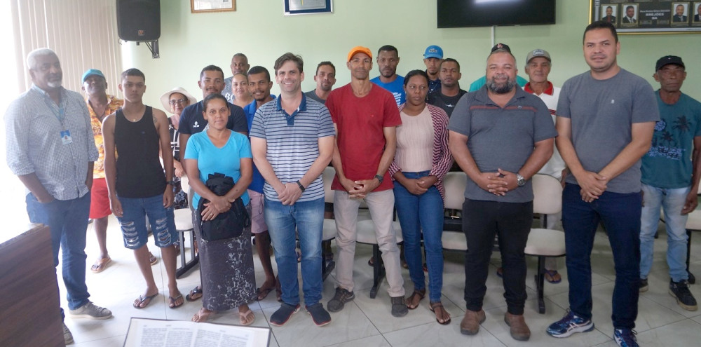 Reunião com 20 futuros produtores de galinhas caipiras de Brejões é realizada na Câmara