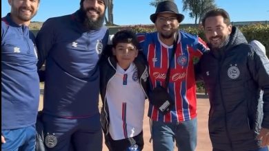 Torcedor de Amargosa prestigia treino do time do Bahia na Espanha e vídeo aparece nas redes sociais