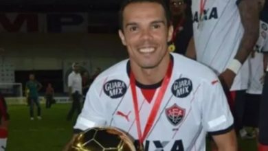 Morre jogador Leandro Domingues, meia ex-Vitória, aos 41 anos