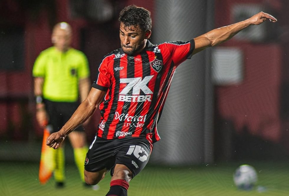 Vitória empata com o Grêmio e segue fora da zona de rebaixamento do Brasileirão