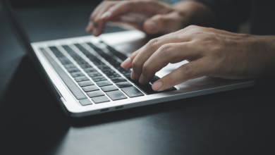 Dados apontam AI Overviews em resultados de pesquisa por setores