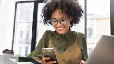 Celular cresce como fonte de renda entre brasileiros em 2025