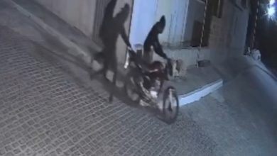 Imagens registram moto sendo furtada no município de Cravolândia, Vale do Jiquiriçá